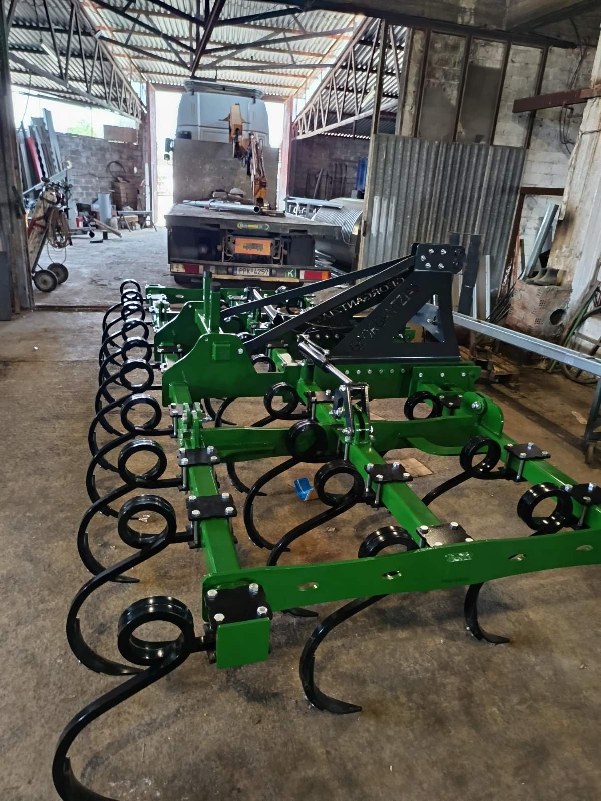 Καλλιεργητής ελατηρίων (spring tine cultivator) – Γεωργαντζιάς